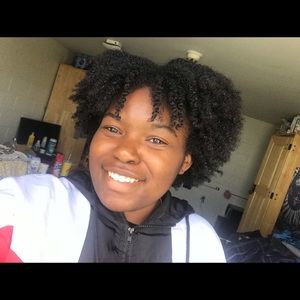 Meet your Posher, Jasmine